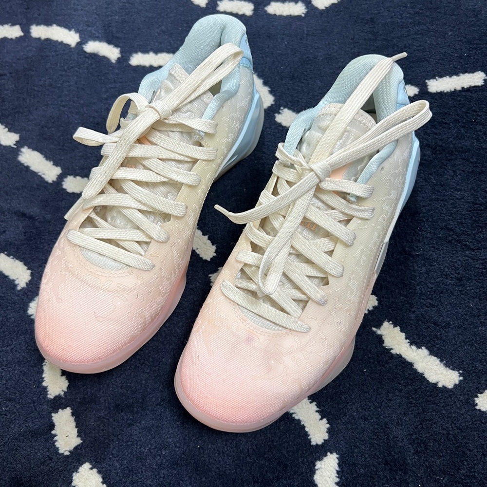 Nike Jordan Zion 3 Youth Basketball Shoes Bleached Coral Size 5.5